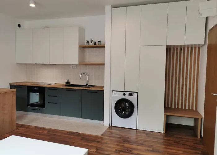 Apartma Valan شقة