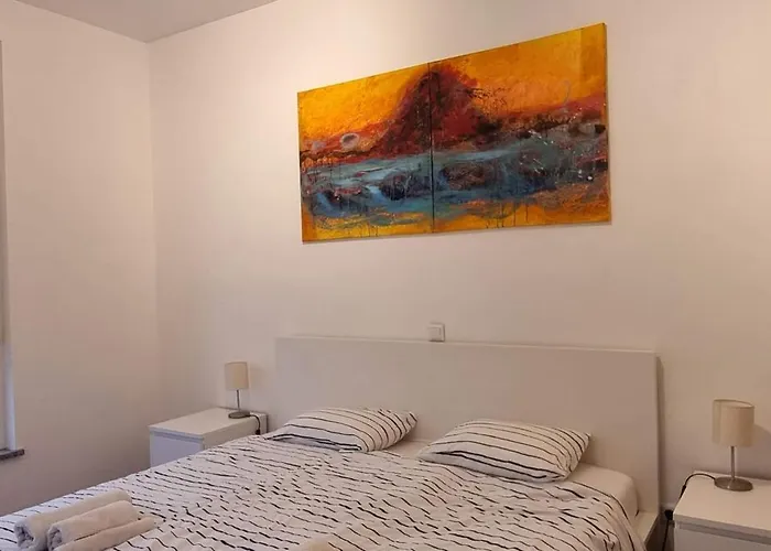 Apartma Valan *